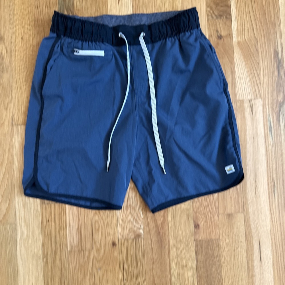 Vuori Banks Shorts Mens Small V330